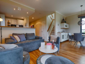 Reetland am Meer - Premium Reetdachvilla mit 3 Schlafzimmern, Sauna, Kamin und Massagesessel F05